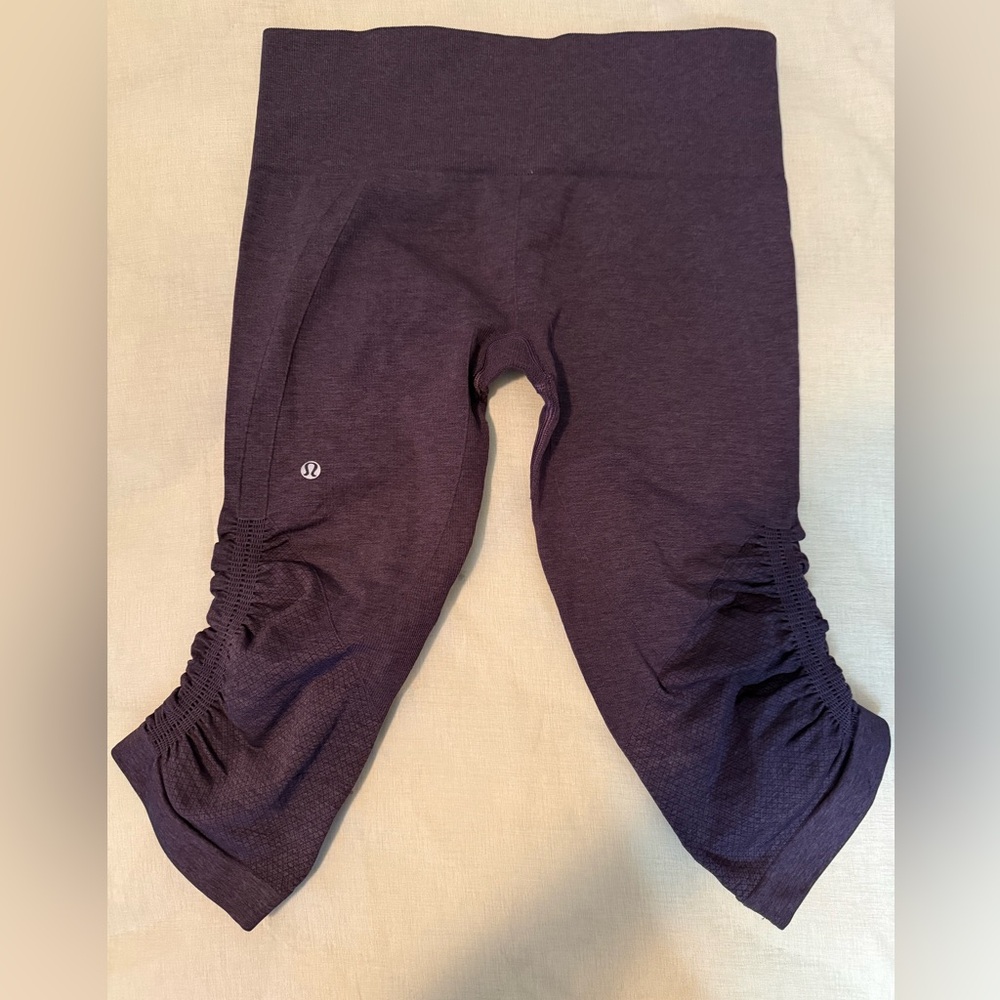 Lululemon Size 8 High Rise Ruched Crop Leggings Plum Textured